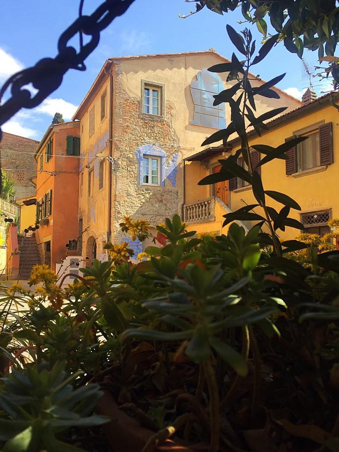 Il Maramaldo Bed&Breakfast-Restaurant Lajatico Kültér fotó
